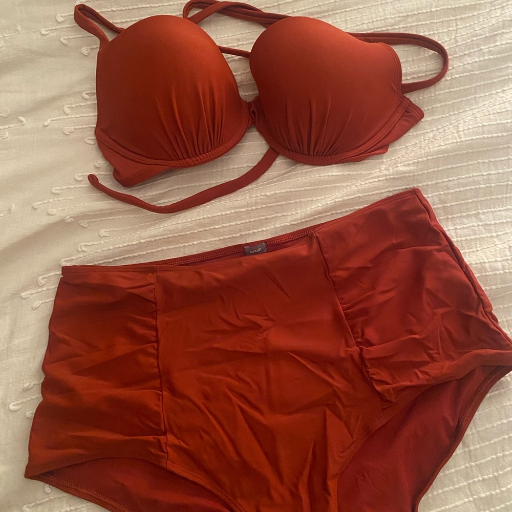 Aerie Swimsuit - Red - Top size 34DD and bottom size XL